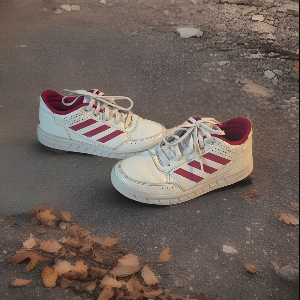 Girls Adidas White W/ Pink Stripe Sneakers Lace Up Tennis Shoes ~‎ Youth Size 1